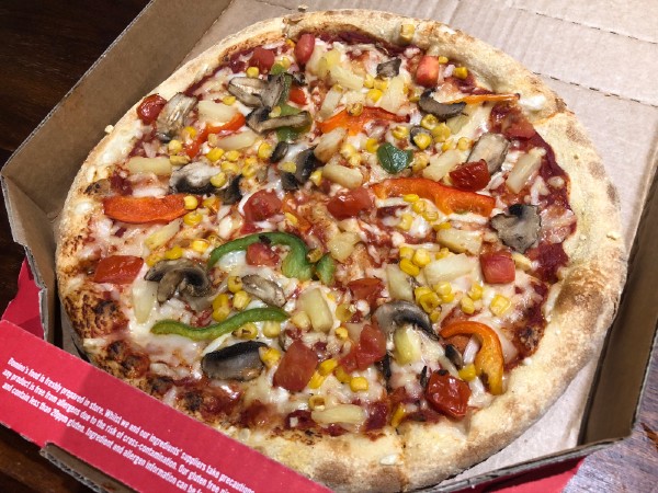 Dominos vegan pizza vegi supreme